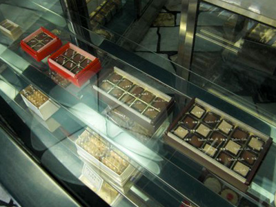 ���`���R