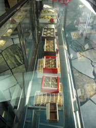 ���`���R