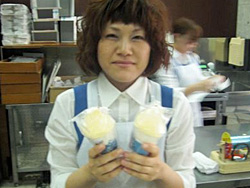 �A�C�X�N���[��