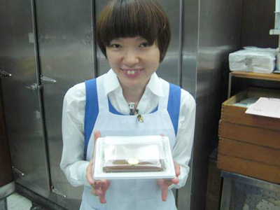 ���`���R