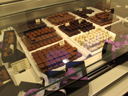 �}�J����