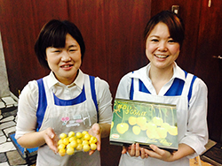 黄色いサクランボ