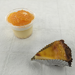 みかんムースとベークドチーズケーキ